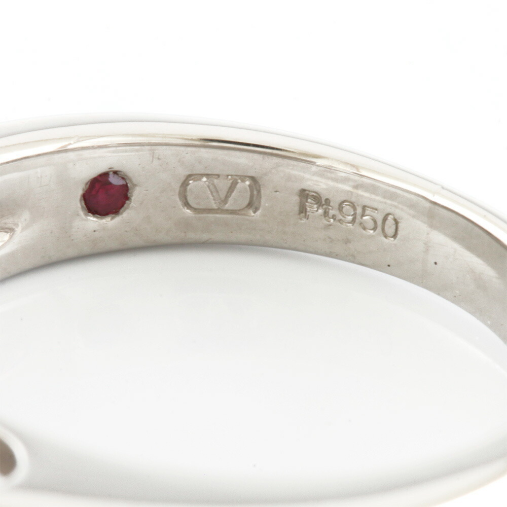Valentino Platinum and Diamond Ring. - Picture 7 of 7